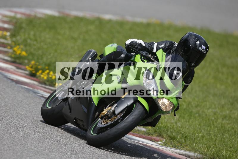 /Archiv-2024/29 12.06.2024 MOTO.CH Track Day ADR/Gruppe blau/4